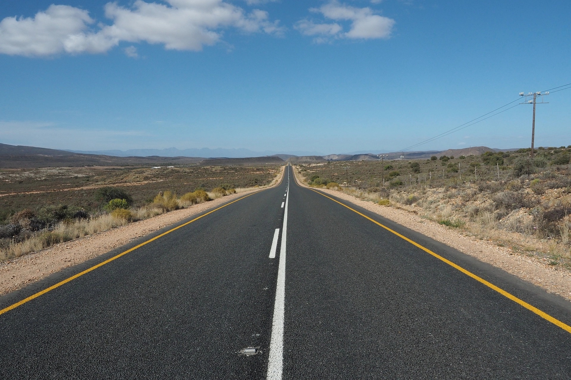 Single carriageway tarred road in South Africa